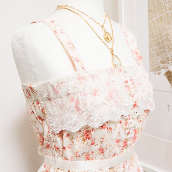 Cream & Coral Floral Lace Top 🌷 FEBRUGUST - Picture 2 of 7